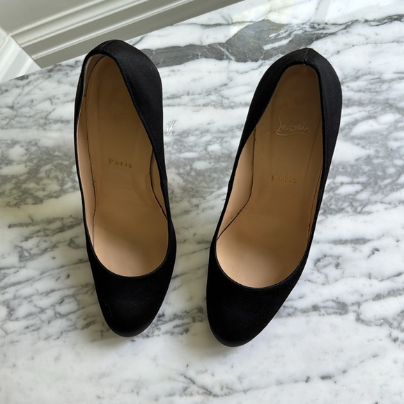 Christian Louboutin Satin Pumps size 39 - Picture 5 of 9